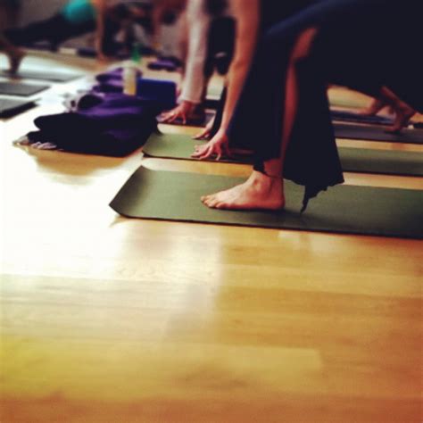 15 Minute Yoga – Glo | Blog