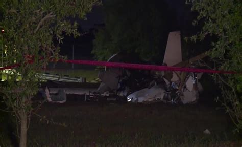 2 killed in plane crash at Florida airport | WFLA