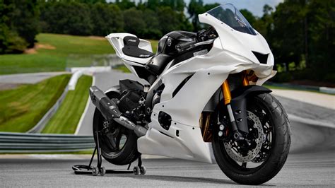 Two-Wheel Tuesday: Two Yamaha R6 Racebikes For 2022 - MotoAmerica