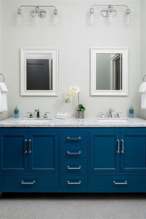 Embracing Color of the Year: 20 Lovely Bathroom Vanities in Blue | Decoist