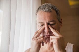 Dry Sinuses & Nasal Passages: Symptoms, Causes & Treatment