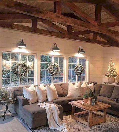 50 Cozy Farmhouse Living Room Design and Decor Ideas (10) | Farm house living room, Rustic ...