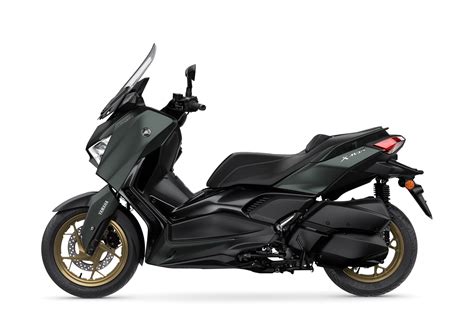 2023 Yamaha XMAX 300 | Complete Specs, Top Speed, Consumption, Images and More