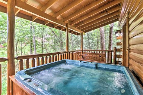 Romantic Pigeon Forge Log Cabin w/ Hot Tub!