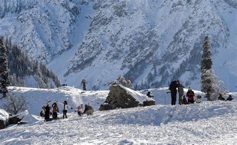 Snowfall, Rainfall Likely In J&K, Ladakh During Jan 4-7: India ...