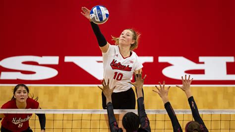 Here are 21 of the top players returning for the 2022 DI women's volleyball season | NCAA.com