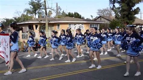 Hale Charter Academy - Chatsworth Holiday Parade 2013 (2) - YouTube