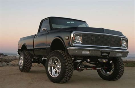 Lifted Chevy Truck Wallpaper - WallpaperSafari