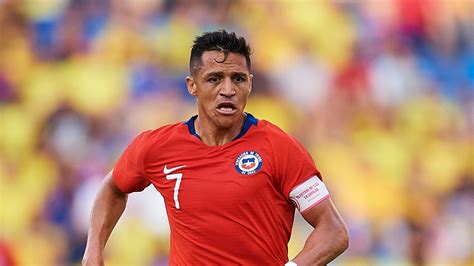 Alexis Sanchez suffers ankle injury on Chile duty | Football News | Sky Sports