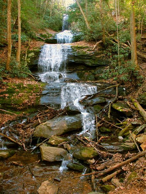 15 Amazing Waterfalls In Georgia - The Crazy Tourist | Waterfalls in georgia, Desoto falls ...