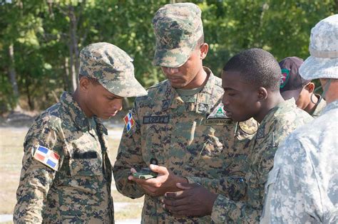 Soldiers from the Dominican Republic Army practice - NARA & DVIDS ...