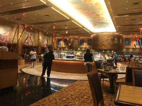 Ranking the foods from 1-60 on Hollywood Casino’s Epic Buffet: Is it ...