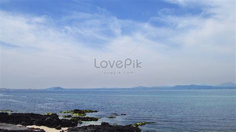 The Beautiful Scenery Of The Sea Of Cattle Island, Jeju Island, Picture And HD Photos | Free ...