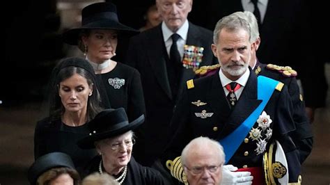 Royal guest at Queen Elizabeth II's funeral tests positive for Coronavirus | HELLO!