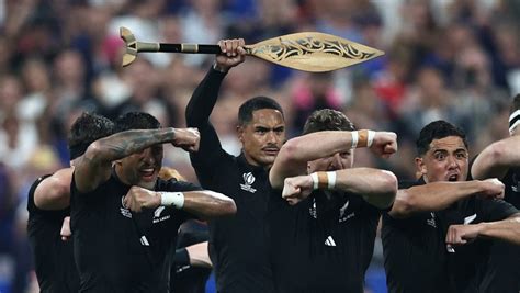 New Zealand-Namibia: What is that paddle that the All Blacks use when performing the haka at the ...