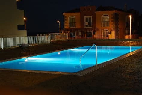 What are The Best Types of Pool Lighting? | Shoreline Pools