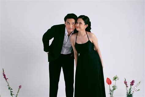 Manis Banget! 9 Potret Pre-Wedding Hanggini dan Luthfi Aulia