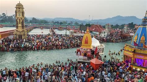 Haridwar bans Ganga Snan on 'Makar Sankranti' due to Omicron spread ...