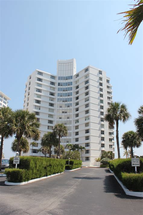 Edgewater Beach Towers Condos for Sale