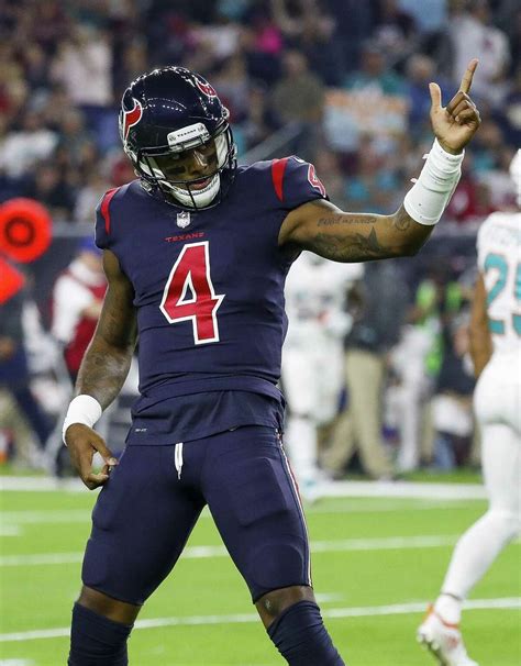 Texans’ Deshaun Watson does a victory lap around Dolphins’ Brock Osweiler