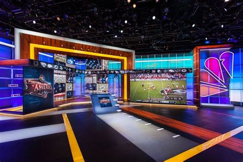 NBC Sports: Football Night in America Set | Broadcast Design Case Study