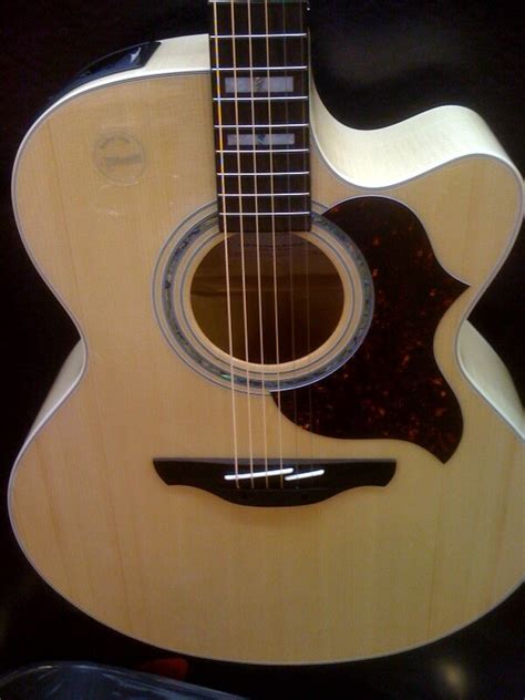 Takamine EG 523 SC Review