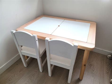 IKEA Flisat table & chairs, 兒童＆孕婦用品, 兒童傢具, 兒童傢具 - 桌子及椅子 - Carousell