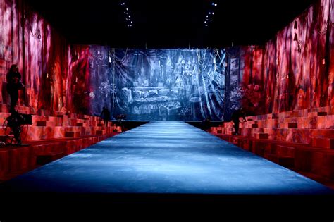 The Art and Allure of Marc Jacobs’s Dramatic Stage Sets - The New York Times