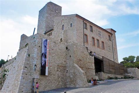 √ Picasso Museum Antibes France - Alumn Photograph