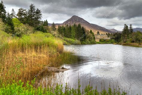 Ballynahinch castle in Connemara mountains Stock Photo by ©Patryk ...