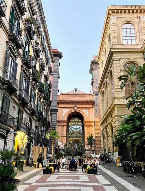 The Architecture of Naples' Historic Center - Lions in the Piazza