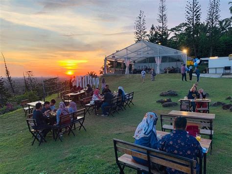 Hilltop Cuisine Kota Warisan, Port Makan Baru Di Sepang. Pakej Sunset View.