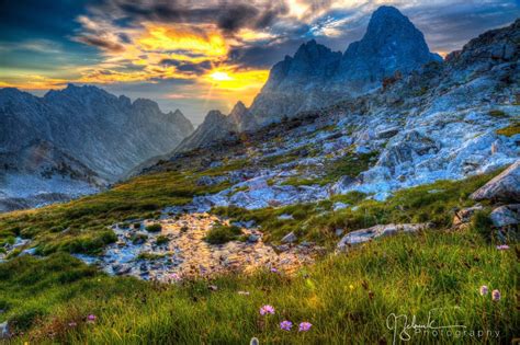 The Best Hikes In Wyoming Are Absolutely Breathtaking