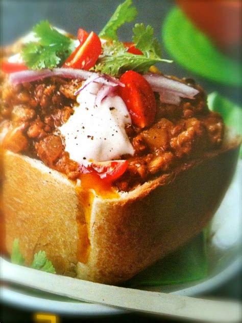 bunny chow south african street food kota quarter loaf curry | Bunny ...