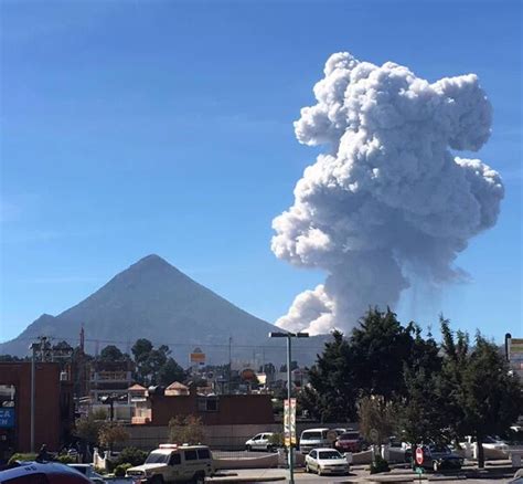 Santiaguito volcano erupts in Guatemala - Strange Sounds