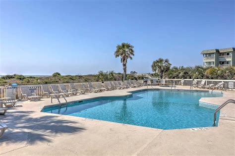 Isle of Palms Beachfront Condo w/ Pool & Balcony! UPDATED 2019 ...