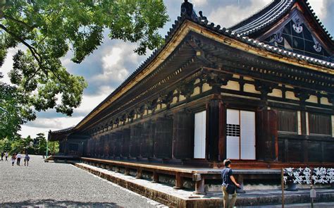 Sanjusangendo Temple, Kyoto, Japan Inside this main hall are 1,001 ...