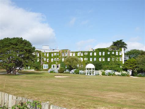 Carlyon Bay Hotel © Stephen Craven cc-by-sa/2.0 :: Geograph Britain and ...