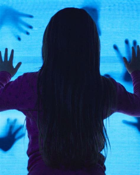 POLTERGEIST Remake Photos Show Creepy Clown, TV Hauntings and More ...