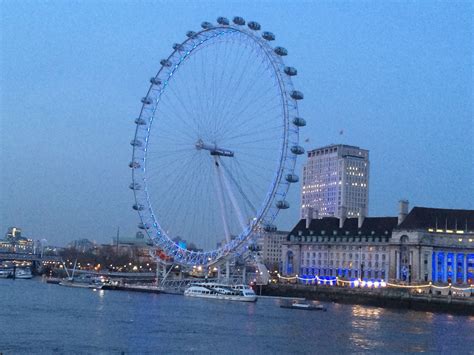 London Eye Ferris wheel | London eye ferris wheel, Cool places to visit, Places to visit