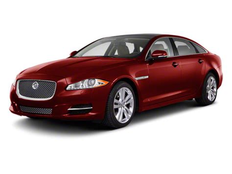 Comparatif Jaguar XF 2012 vs Jaguar XJ 2012 | AutoHebdo.net