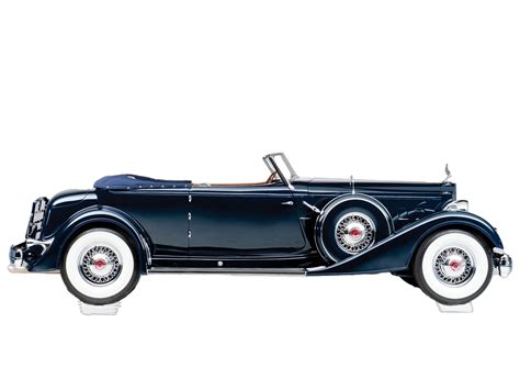 American Luxury Car Brand Packard Motors Gets a Revival - American Essence