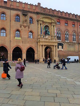 Piazza Maggiore (Bologna) - 2020 All You Need to Know BEFORE You Go (with Photos) - Tripadvisor