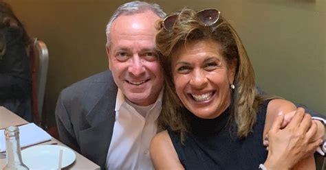 Hoda Kotb Celebrates 6-Year Anniversary with Boyfriend Joel Schiffman ...