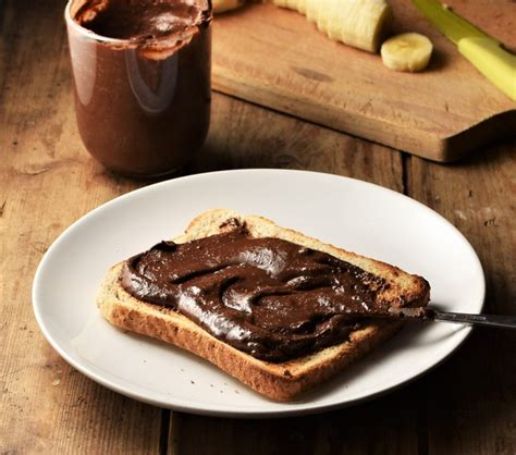 4-Ingredient Hazelnut Chocolate Spread Recipe - Everyday Healthy Recipes