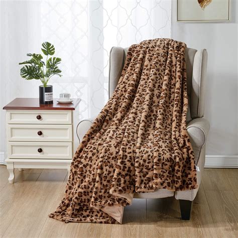 softan Faux Fur Bed Blanket in Leopard Print, Reversible Soft Fluffy Minky Fleece Throw Blanket ...