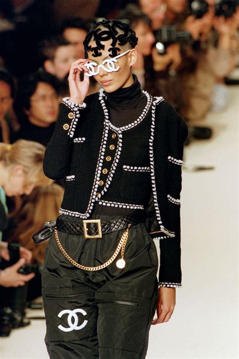 The Evolution of Chanel's Ready-To-Wear Runway Shows | Runway fashion, Chanel fashion show ...