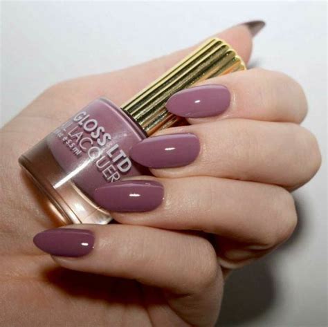 Pin by Hjo Albyati🍒 on Nail polish | Mauve nails, Purple nails, Manicure