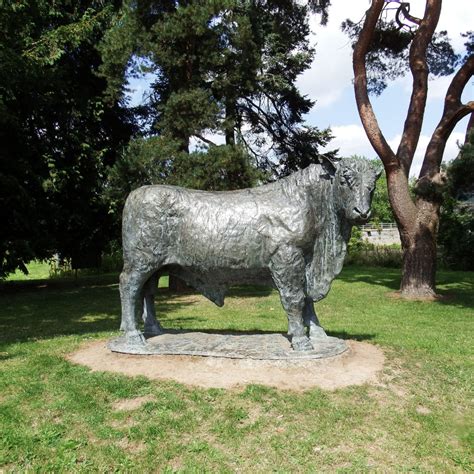 Bronze Bull sculpture - www.onlyartsculpture.com