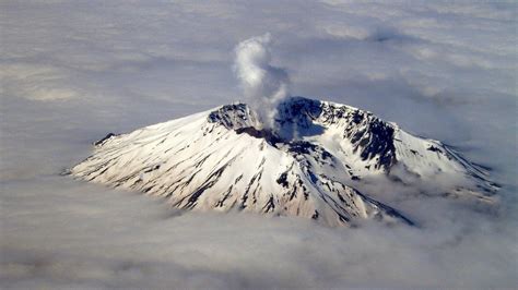 12 Scariest Active Volcanoes in the United States - Karpiak Caravan